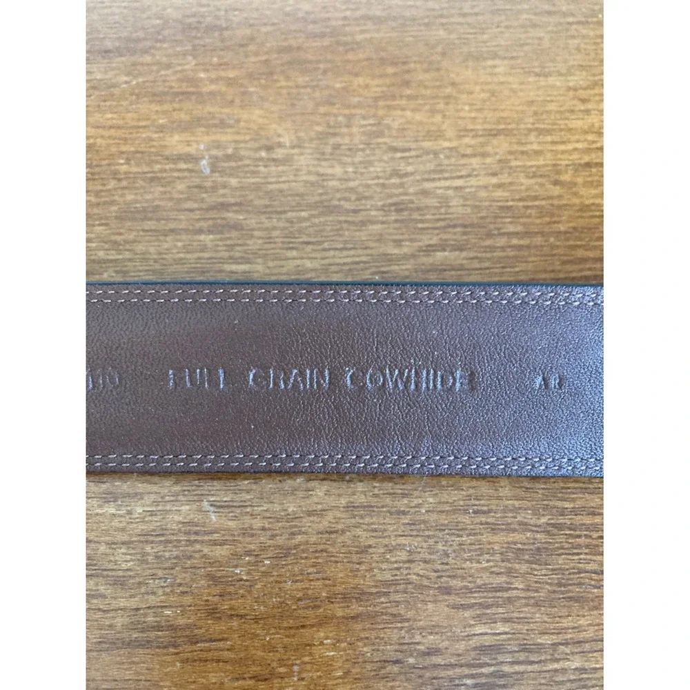 Roundtree York Men's‎ Classic Brown Leather Belt Size 44 Brass Tone Buckle